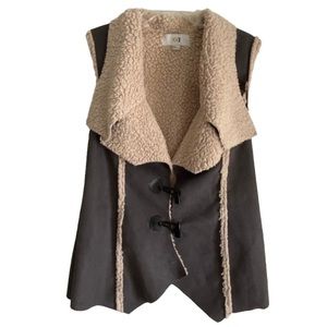 Forever 21 Gray Faux Shearling Vest